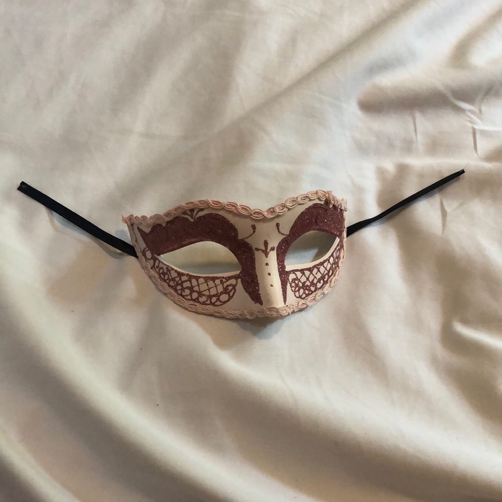 Masquerade Mask - Picture 2 of 6